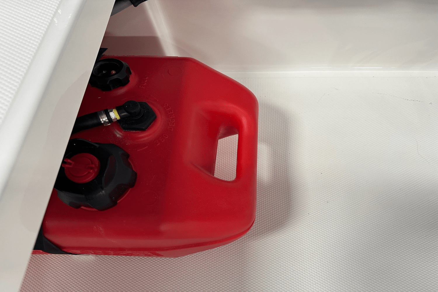 2025 Boston Whaler 130 Super Sport Image Thumbnail #23