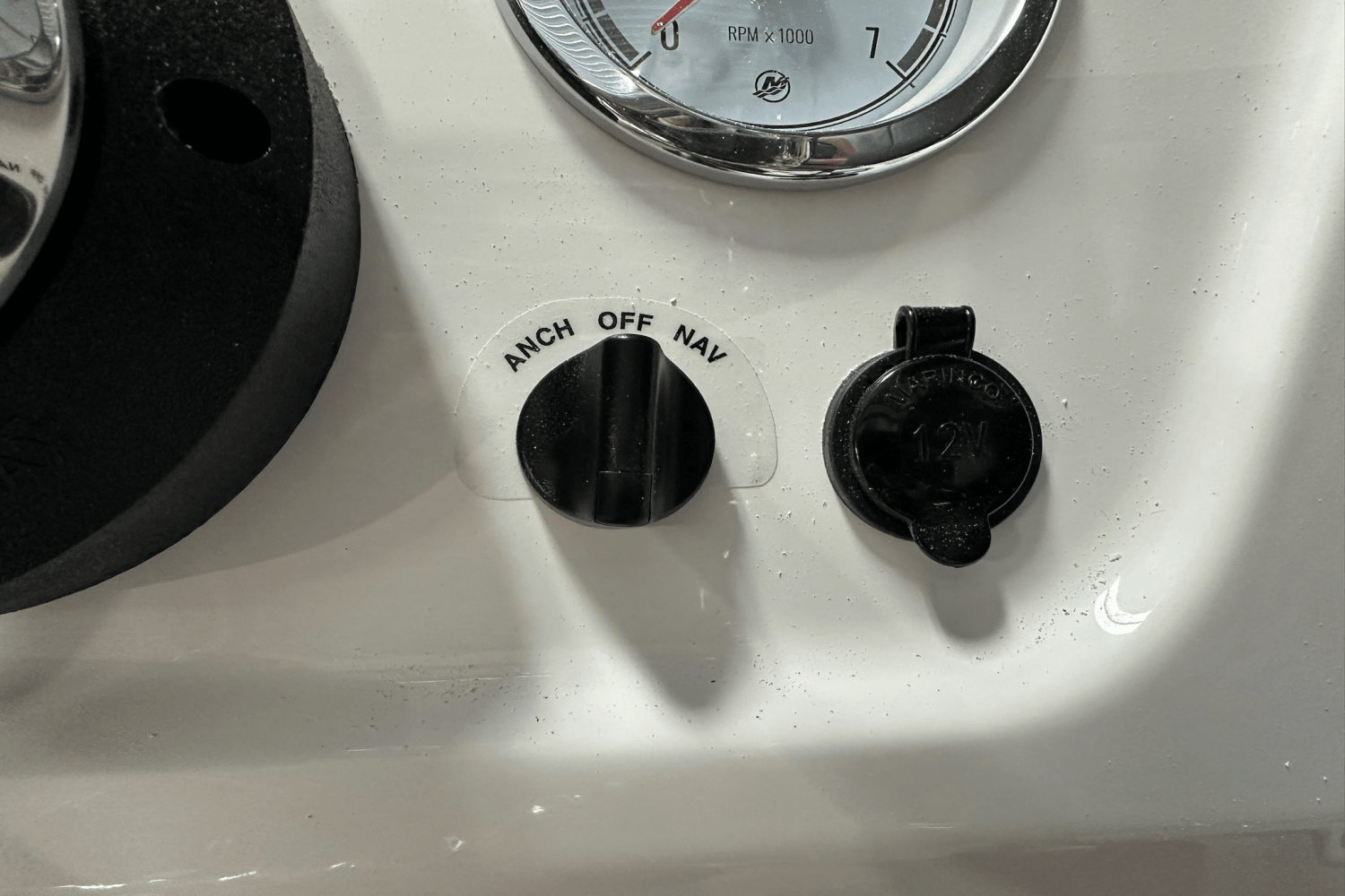 2025 Boston Whaler 130 Super Sport Image Thumbnail #14