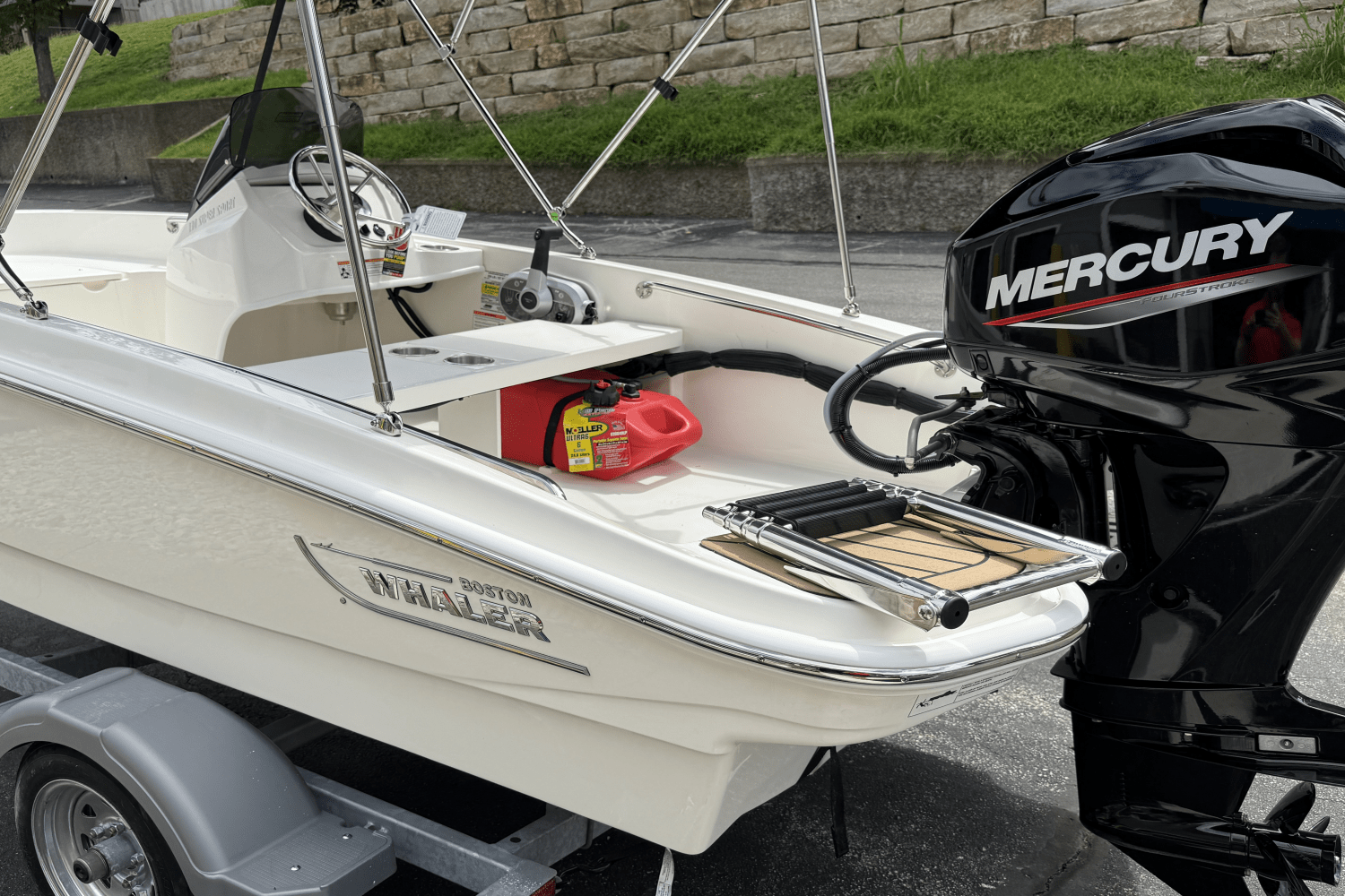 2025 Boston Whaler 130 Super Sport Image Thumbnail #7