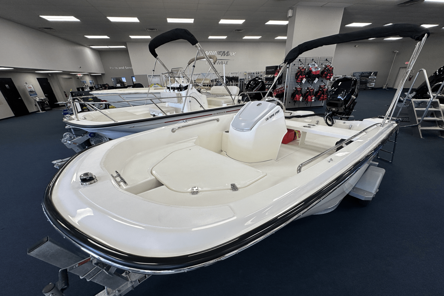 2025 Boston Whaler 130 Super Sport Image Thumbnail #1