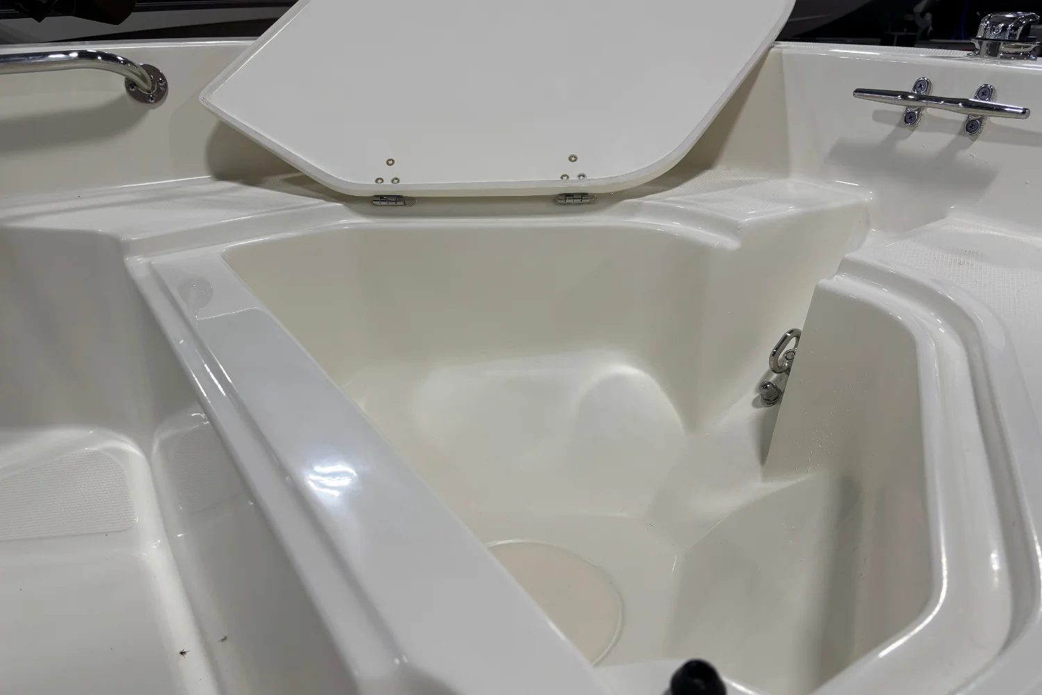 2025 Boston Whaler 130 Super Sport Image Thumbnail #7