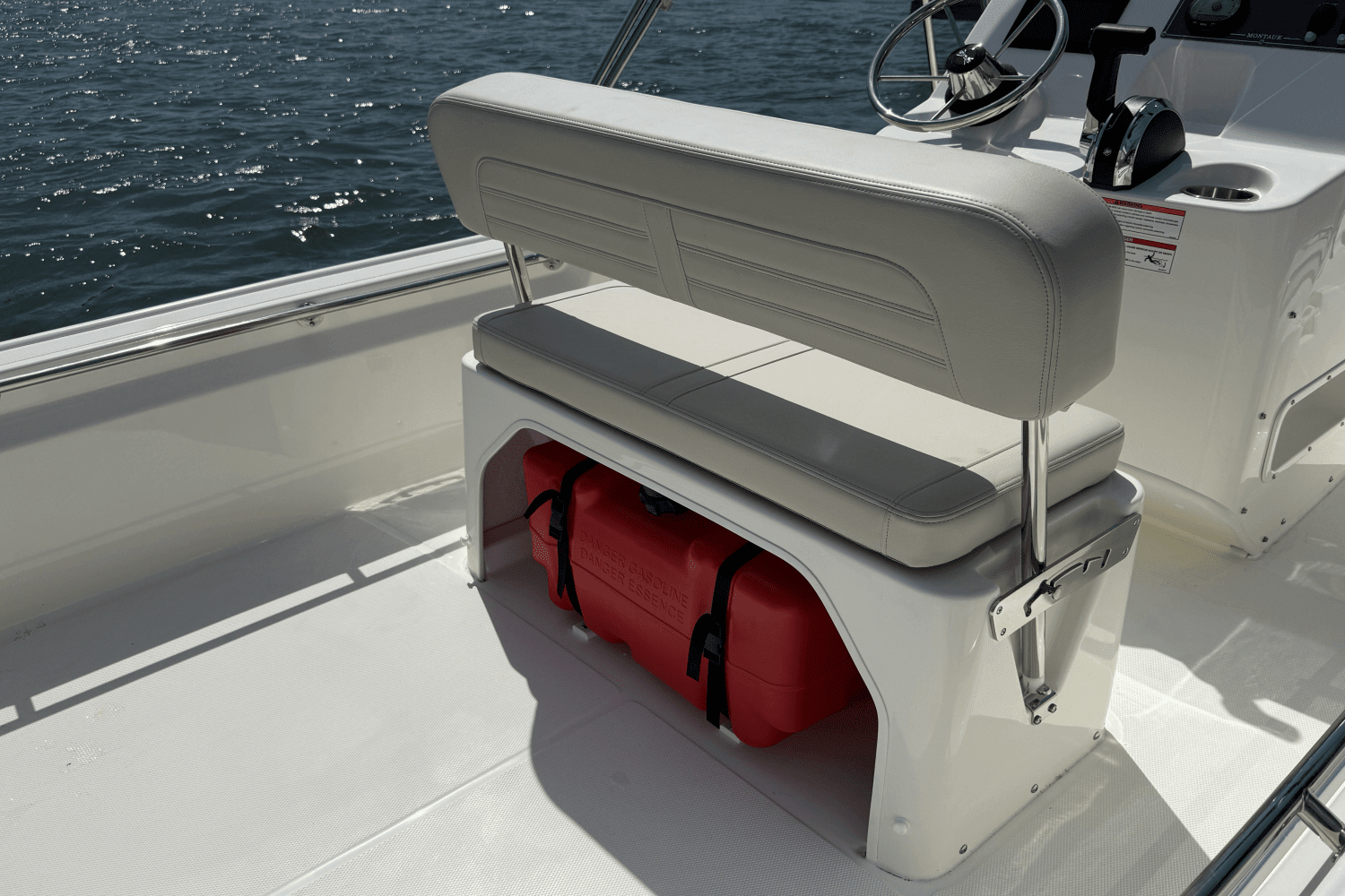 2025 Boston Whaler 150 Montauk Image Thumbnail #8