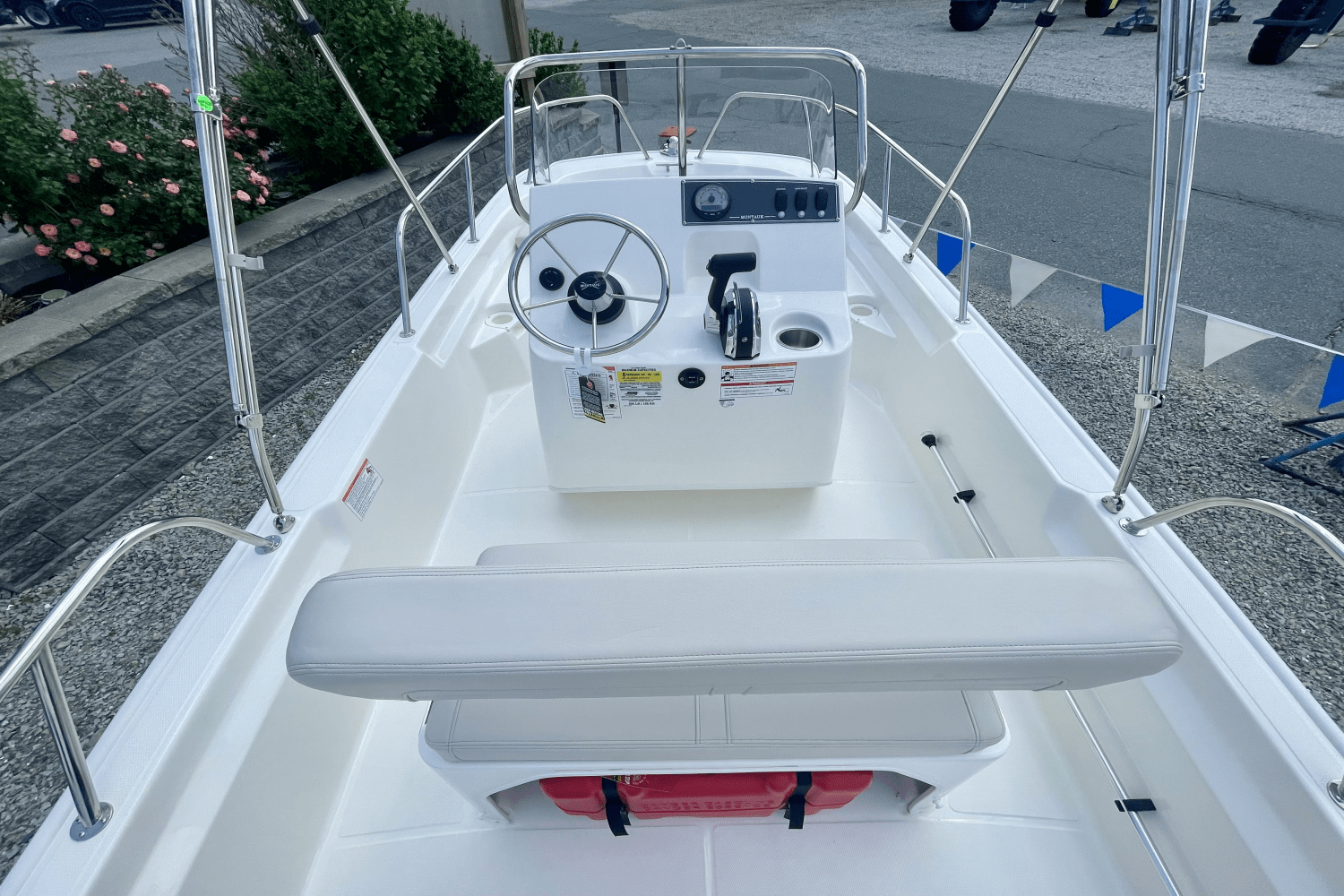 2025 Boston Whaler 150 Montauk Image Thumbnail #9