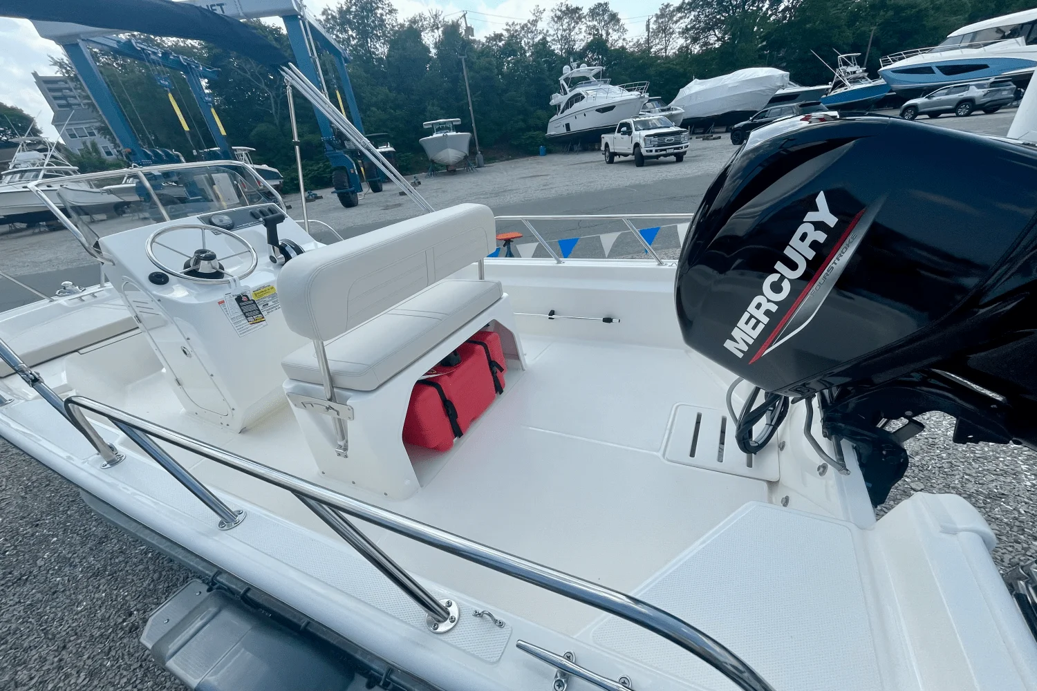 2025 Boston Whaler 150 Montauk Image Thumbnail #6