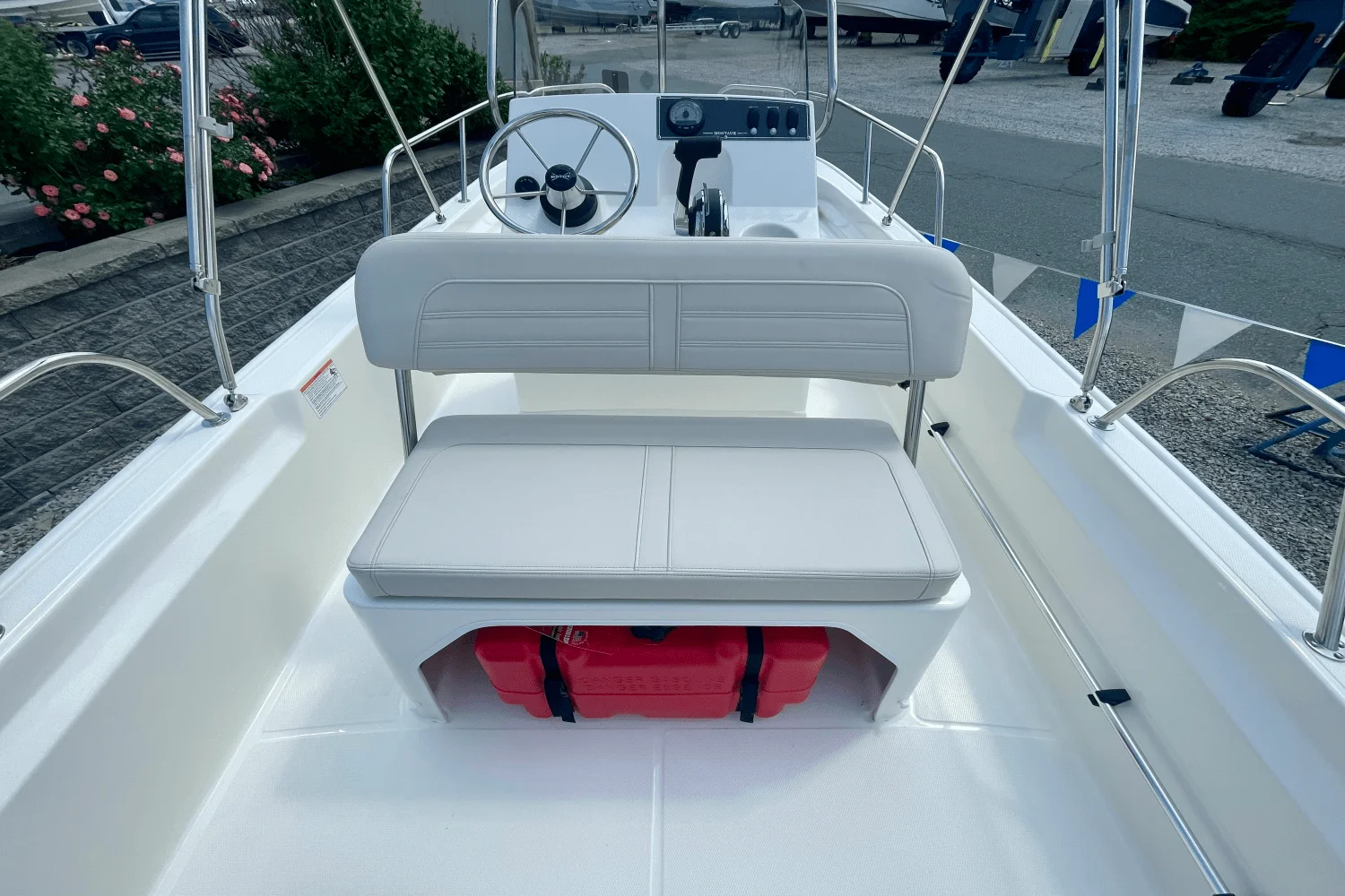2025 Boston Whaler 150 Montauk Image Thumbnail #8