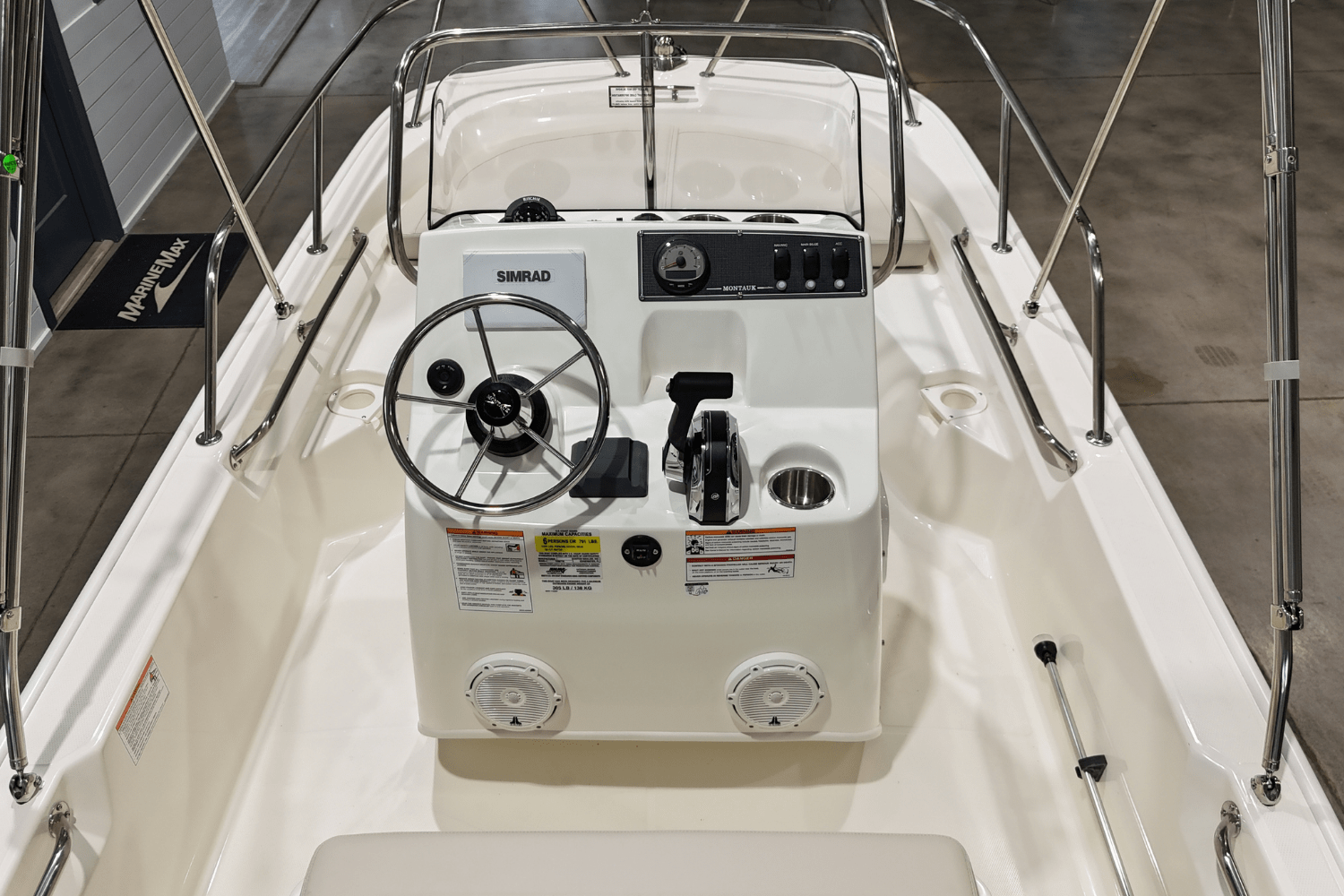 2025 Boston Whaler 150 Montauk Image Thumbnail #15