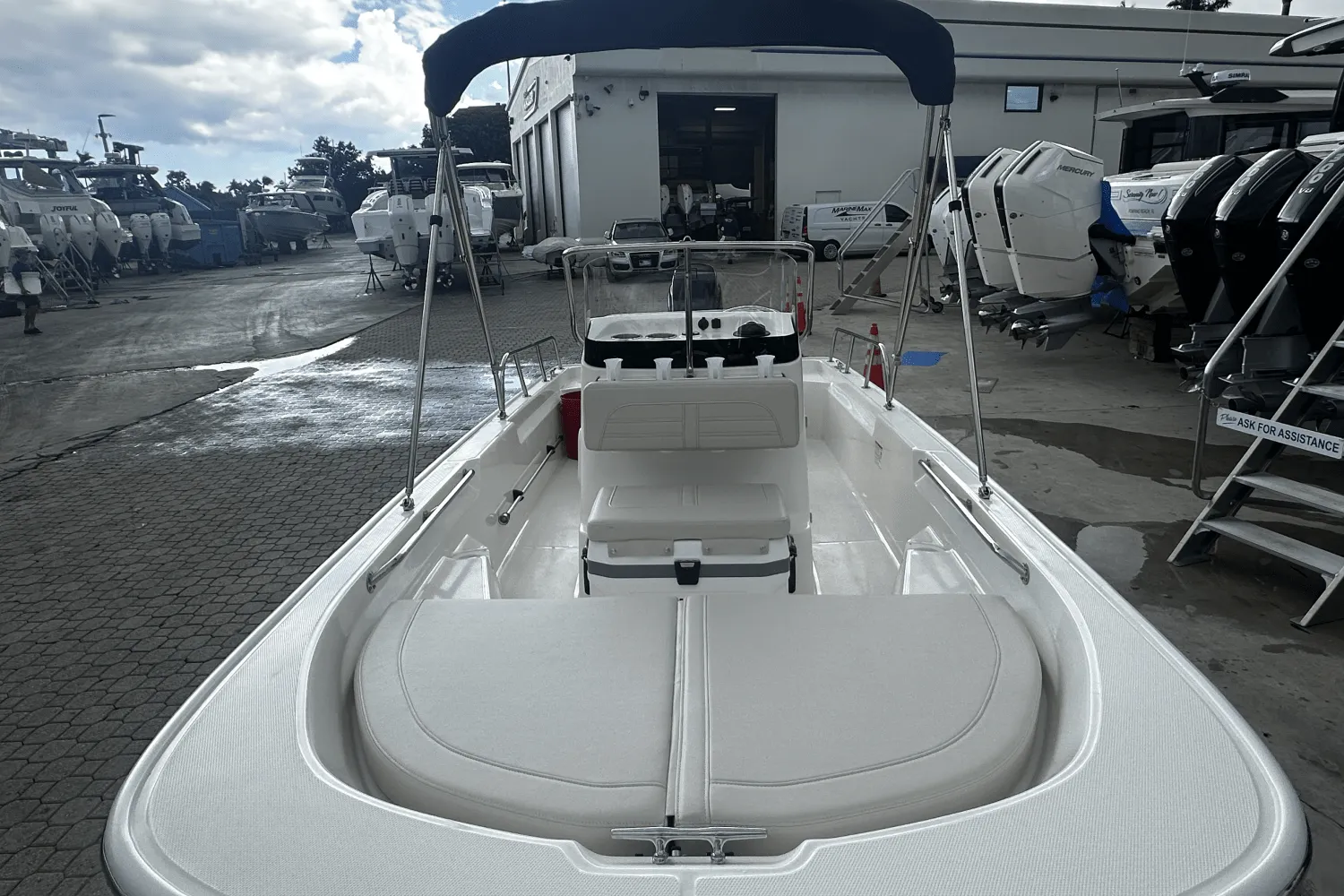 2026 Boston Whaler 150 Montauk Image Thumbnail #8