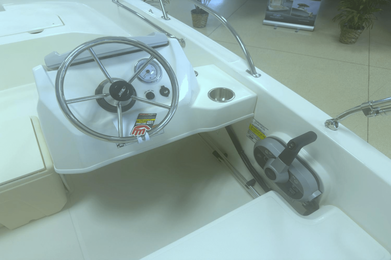 2025 Boston Whaler 160 Super Sport Image Thumbnail #6