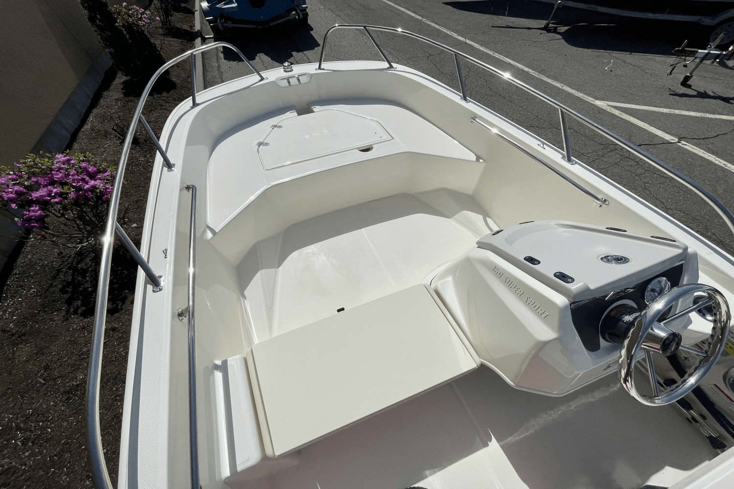 2025 Boston Whaler 160 Super Sport Image Thumbnail #6