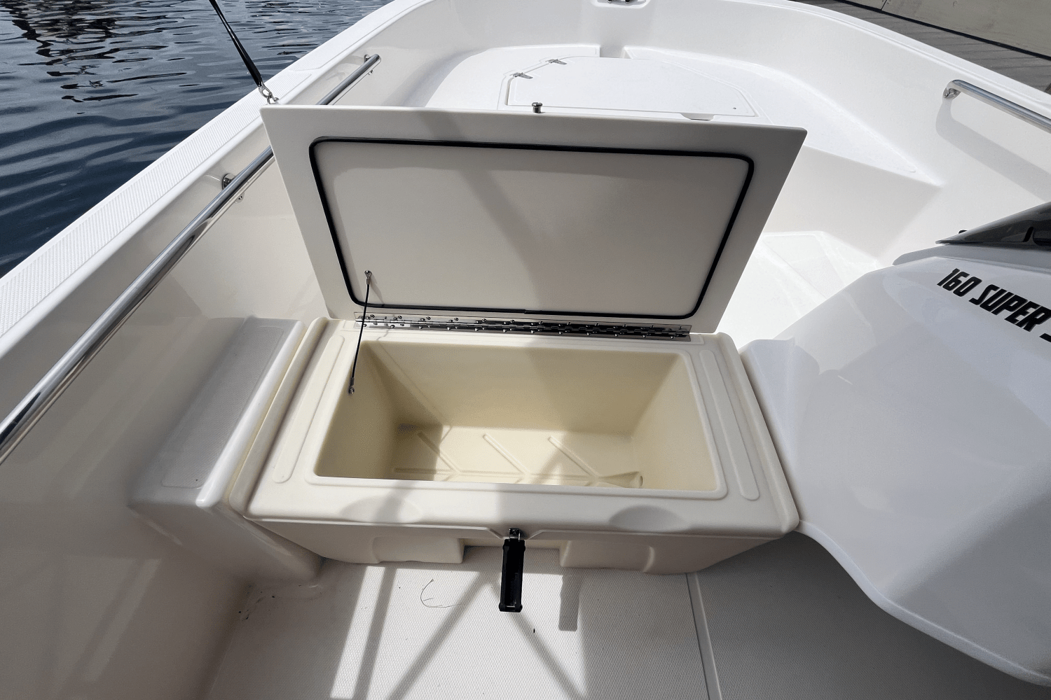 2025 Boston Whaler 160 Super Sport Image Thumbnail #5