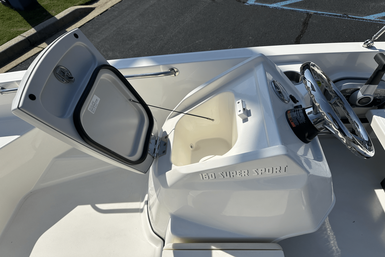 2026 Boston Whaler 160 Super Sport Image Thumbnail #12