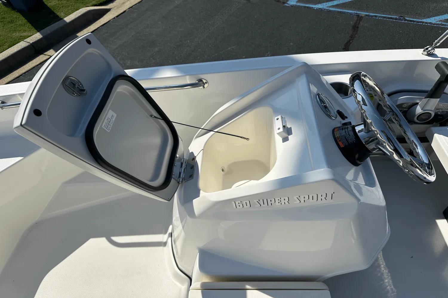 2026 Boston Whaler 160 Super Sport Image Thumbnail #12