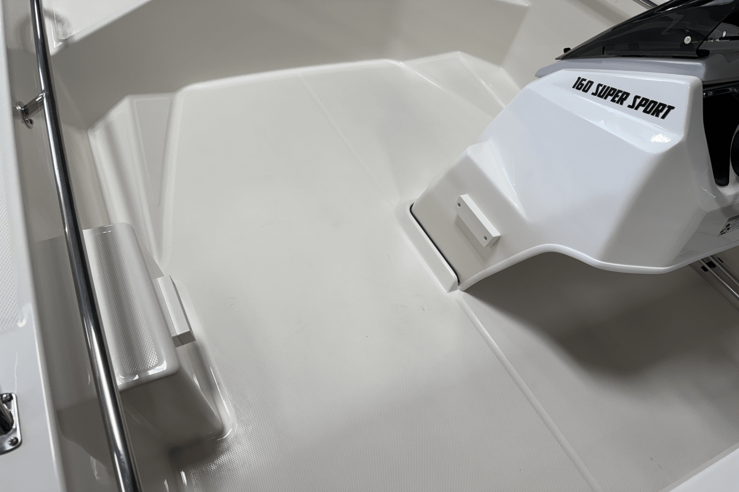 2025 Boston Whaler 160 Super Sport Image Thumbnail #35