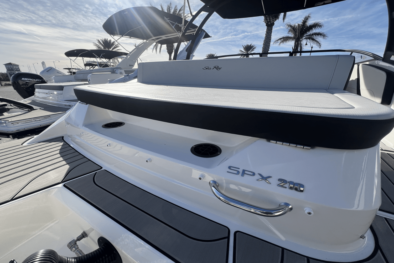 2025 Sea Ray SPX 210 Outboard Image Thumbnail #11