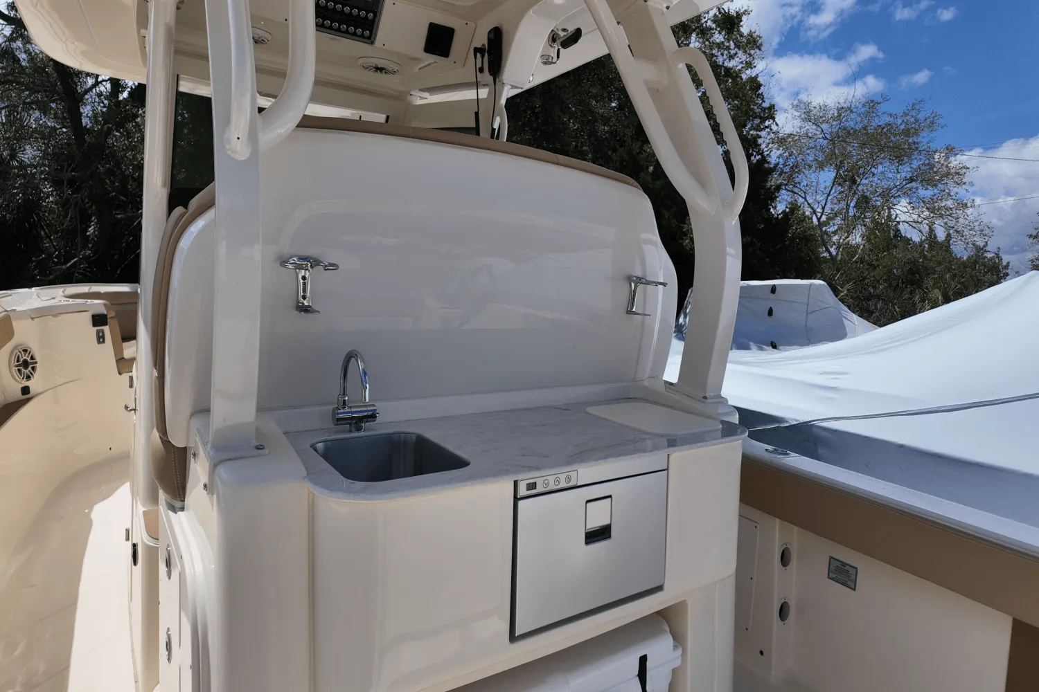 2026 Scout 330 LXF Image Thumbnail #10