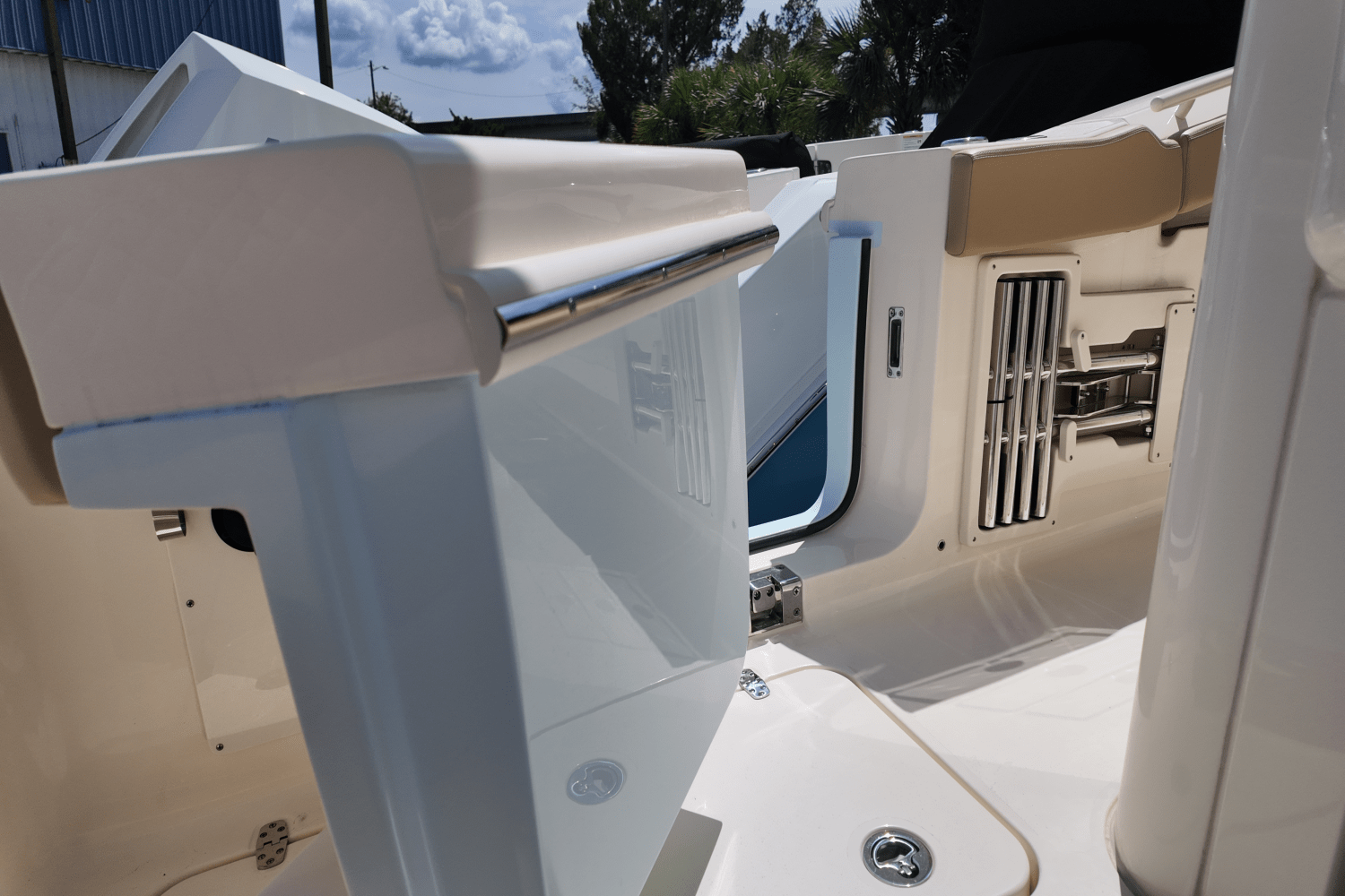 2026 Scout 330 LXF Image Thumbnail #9