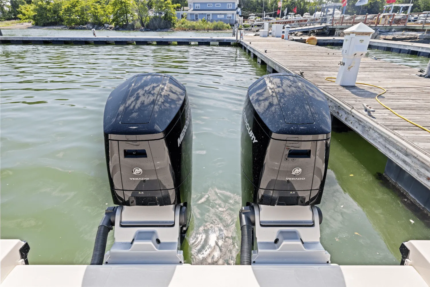 2025 Boston Whaler 380 Realm Image Thumbnail #9