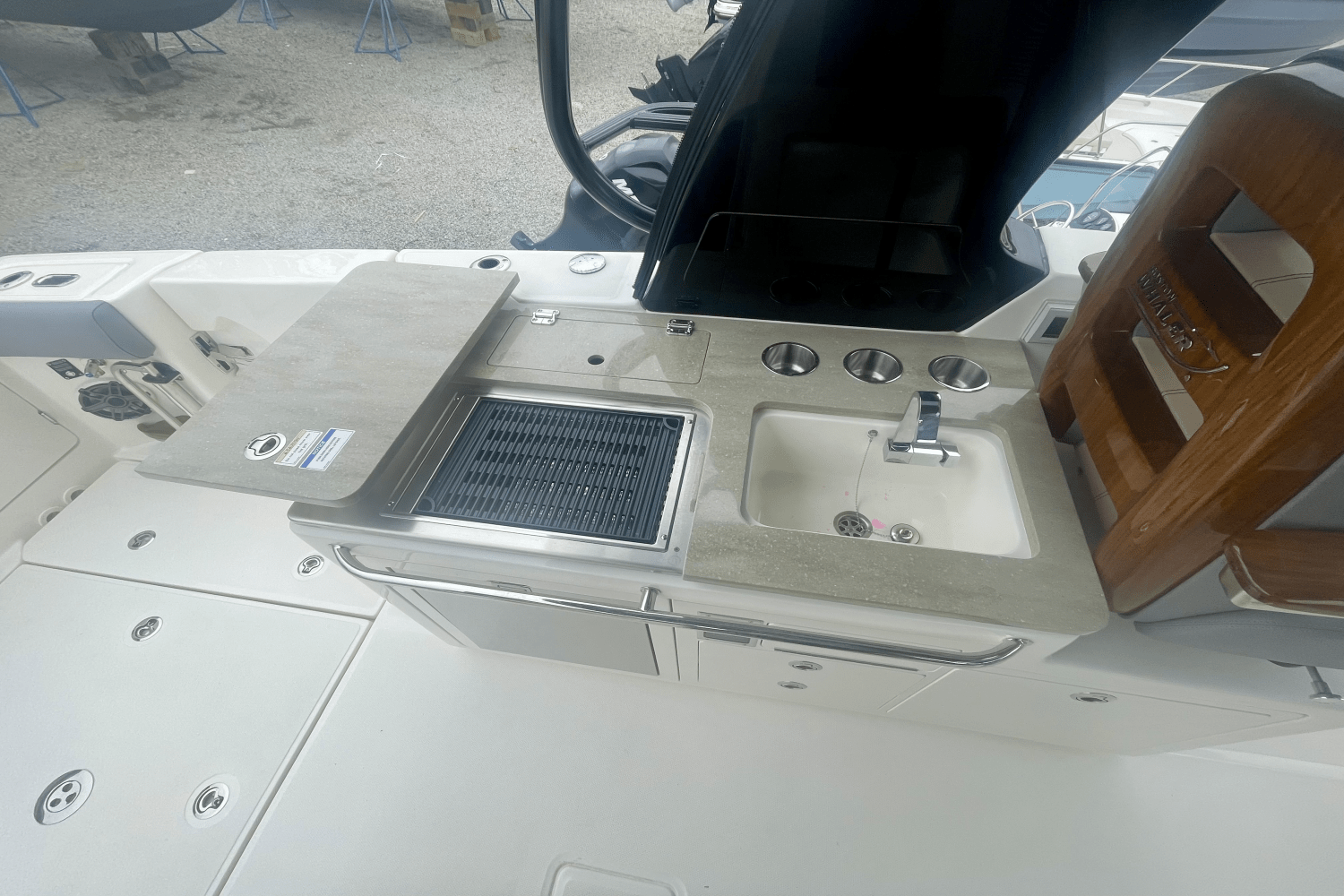2025 Boston Whaler 380 Realm Image Thumbnail #11