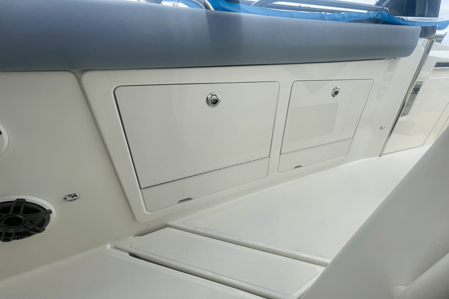 2025 Boston Whaler 380 Realm Image Thumbnail #22