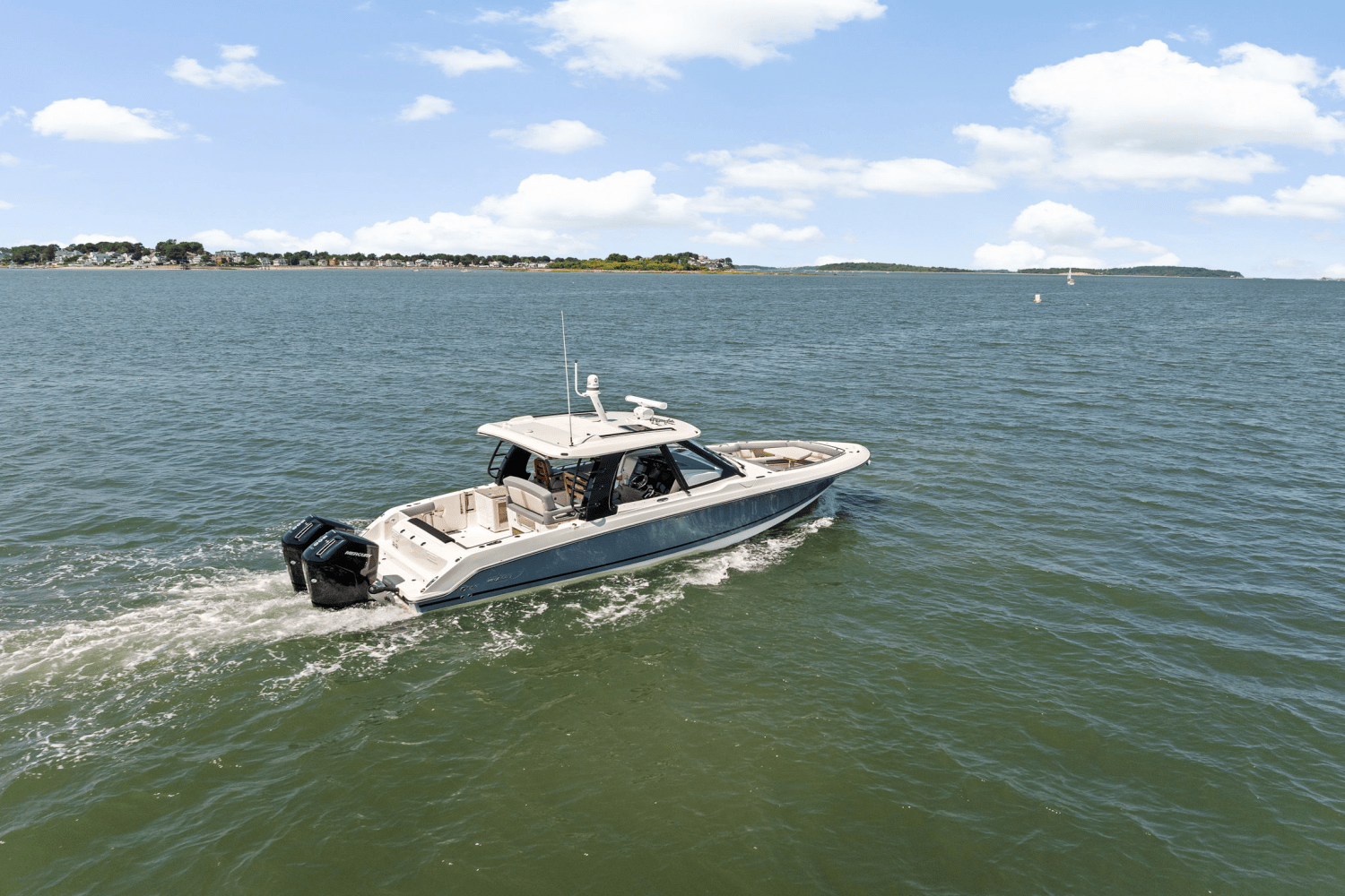 2025 Boston Whaler 380 Realm Image Thumbnail #4