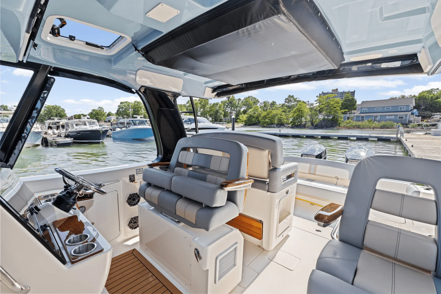 2025 Boston Whaler 380 Realm Image Thumbnail #27