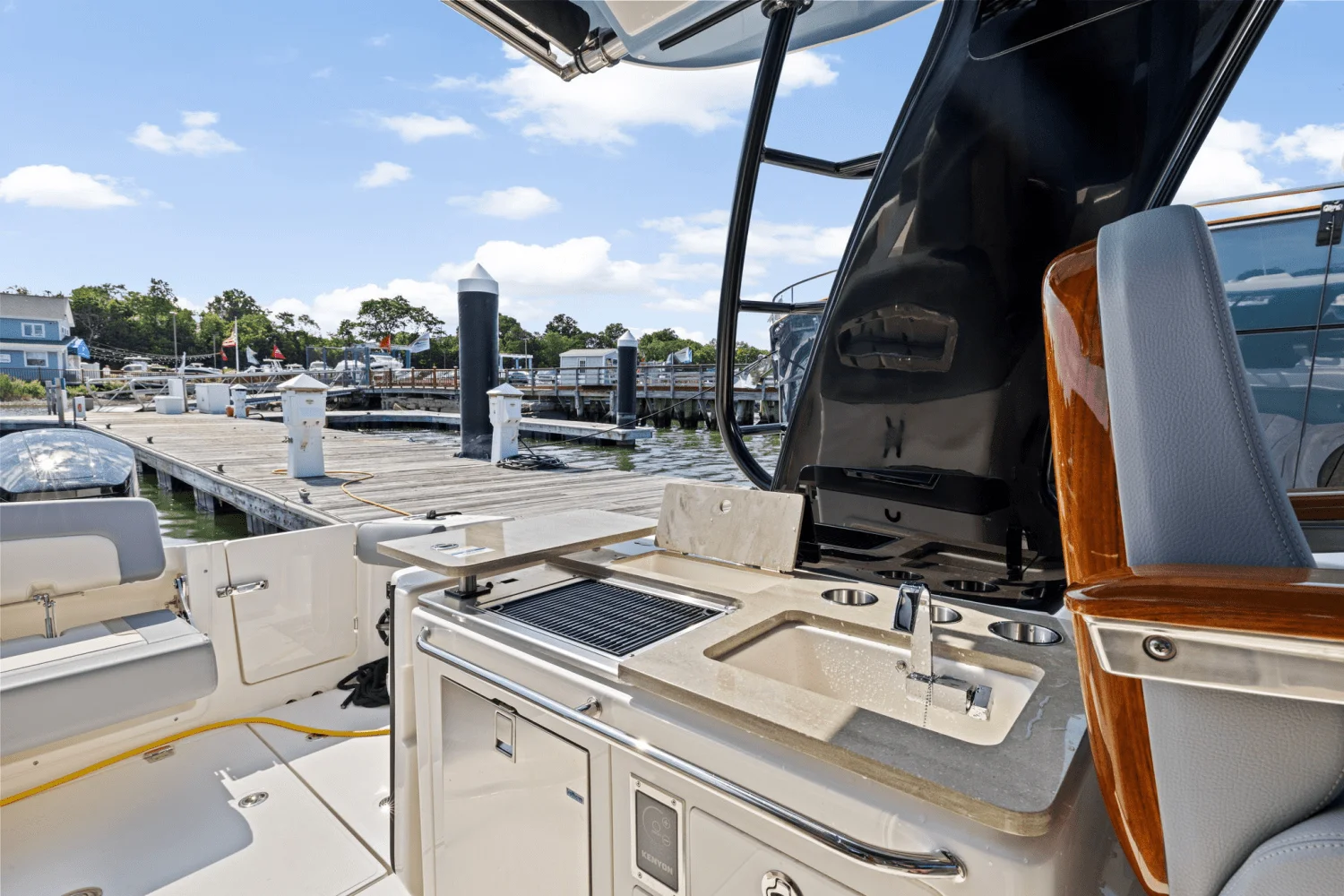 2025 Boston Whaler 380 Realm Image Thumbnail #14