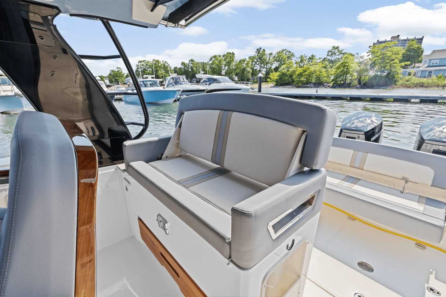 2025 Boston Whaler 380 Realm Image Thumbnail #20