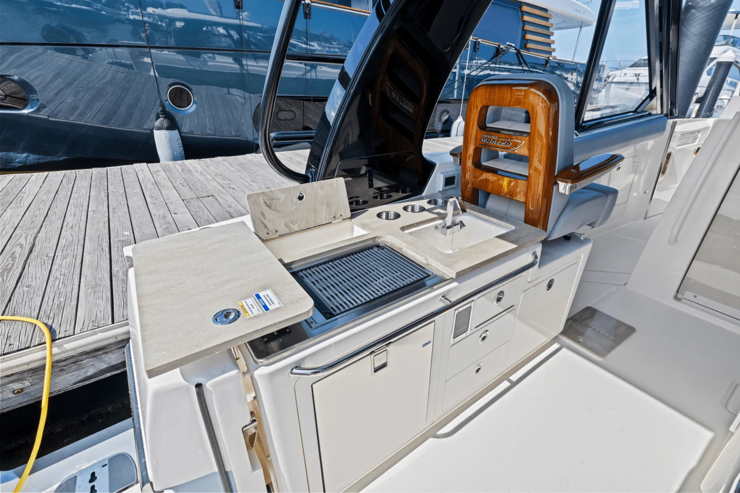 2025 Boston Whaler 380 Realm Image Thumbnail #13