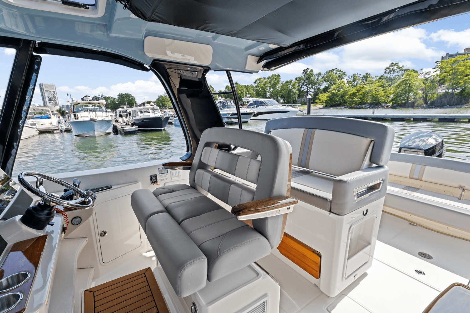 2025 Boston Whaler 380 Realm Image Thumbnail #21