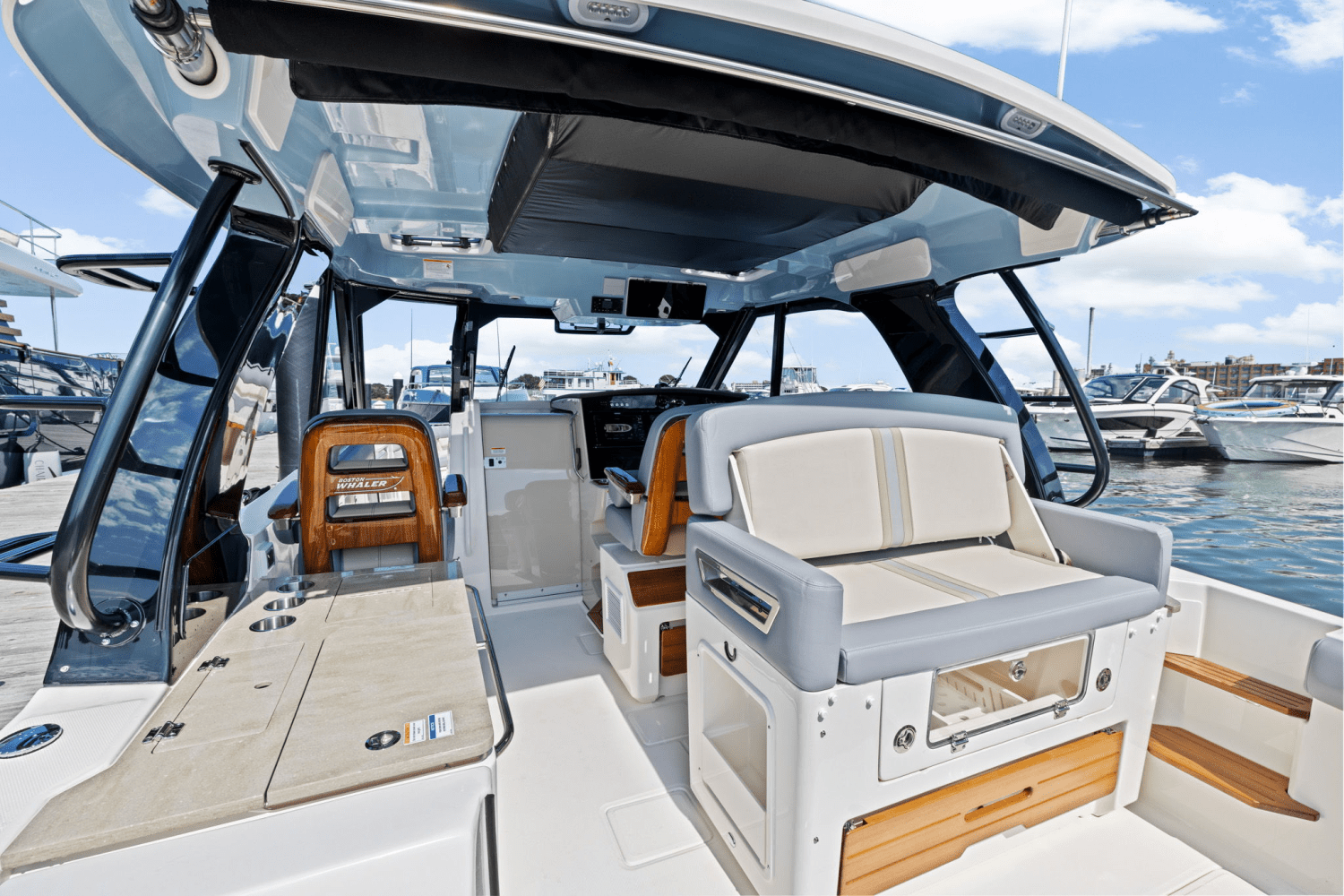 2025 Boston Whaler 380 Realm Image Thumbnail #17