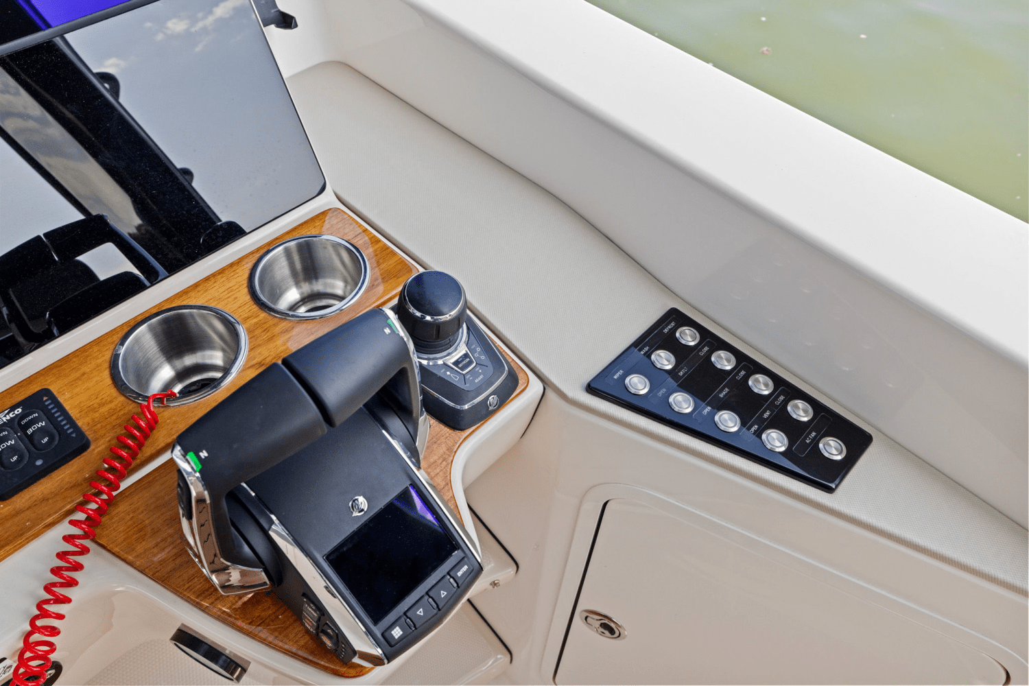 2025 Boston Whaler 380 Realm Image Thumbnail #33