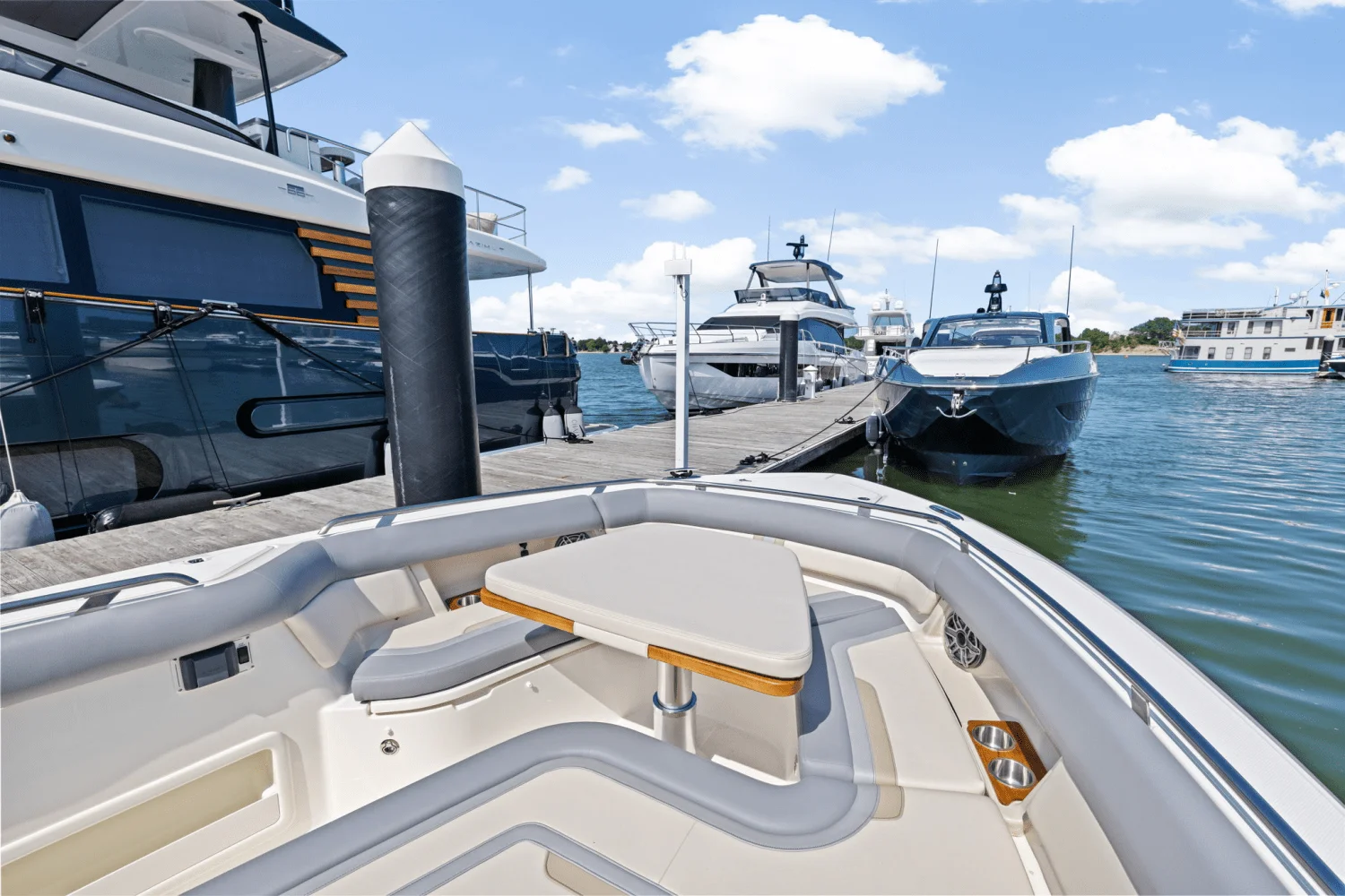 2025 Boston Whaler 380 Realm Image Thumbnail #53