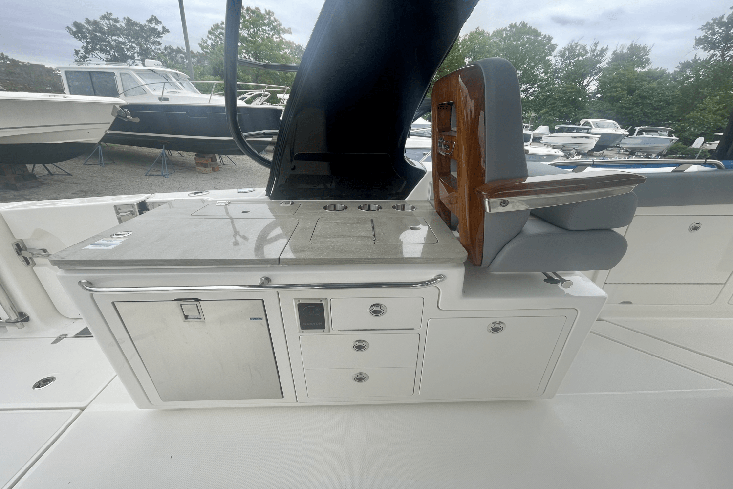 2025 Boston Whaler 380 Realm Image Thumbnail #10