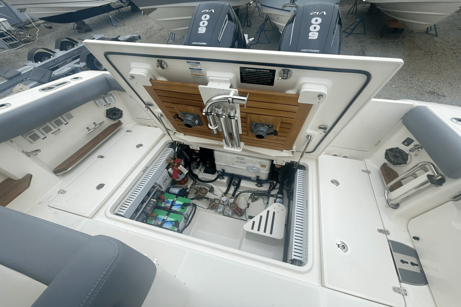 2025 Boston Whaler 380 Realm Image Thumbnail #5