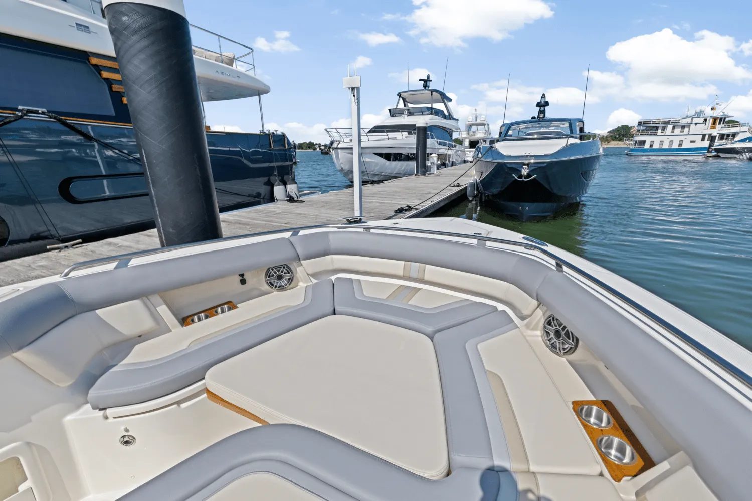 2025 Boston Whaler 380 Realm Image Thumbnail #47