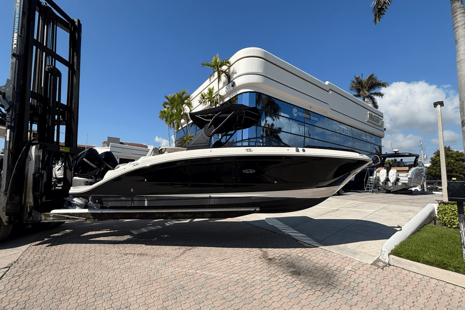 2020 Sea Ray SDX 290 Outboard Image Thumbnail #0