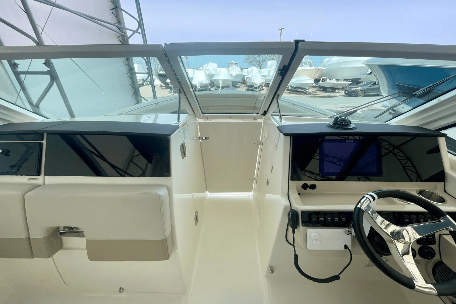 2025 Boston Whaler 280 Vantage Image Thumbnail #24