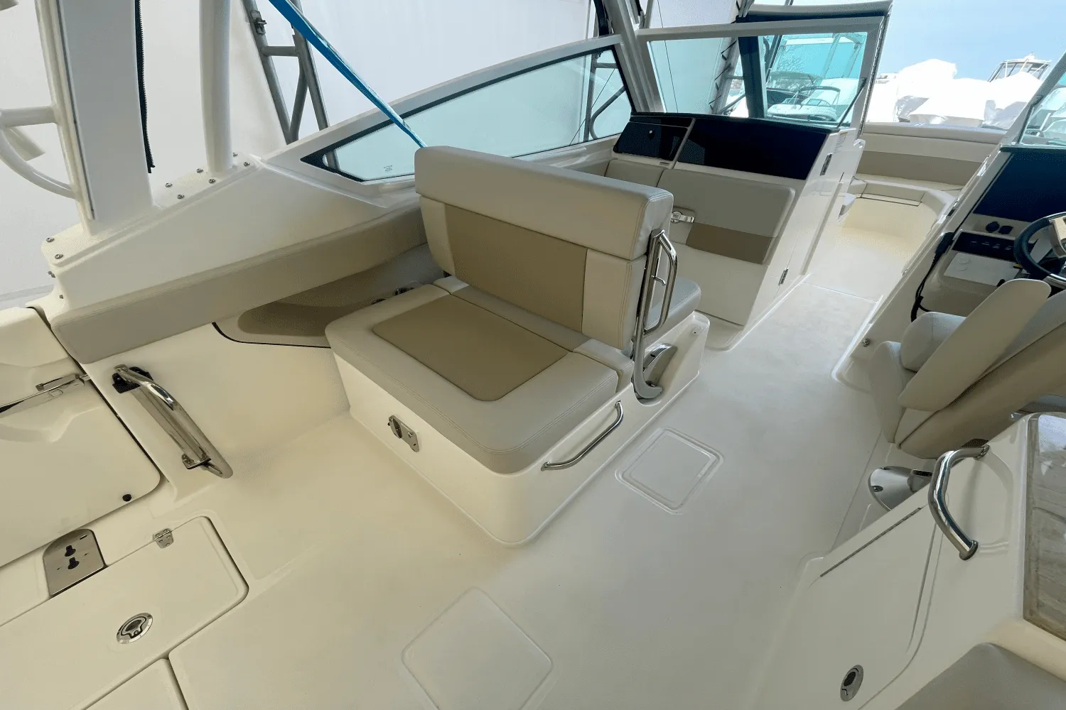 2025 Boston Whaler 280 Vantage Image Thumbnail #13