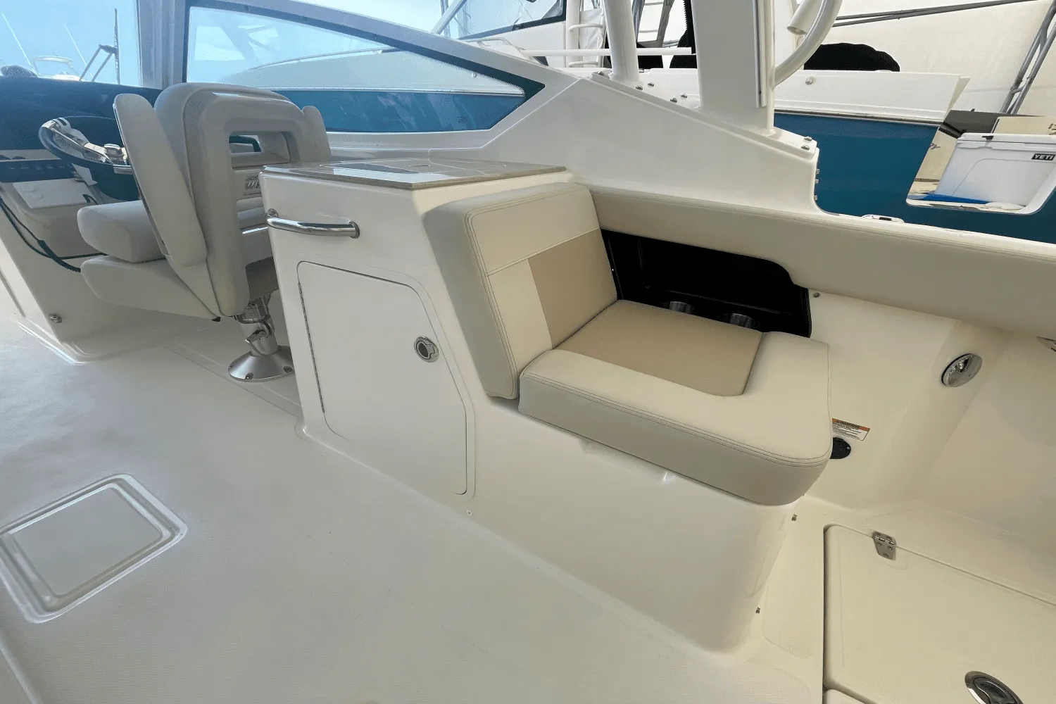 2025 Boston Whaler 280 Vantage Image Thumbnail #9