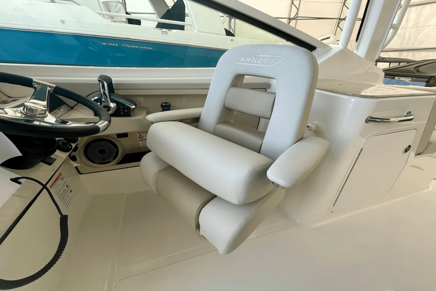 2025 Boston Whaler 280 Vantage Image Thumbnail #20