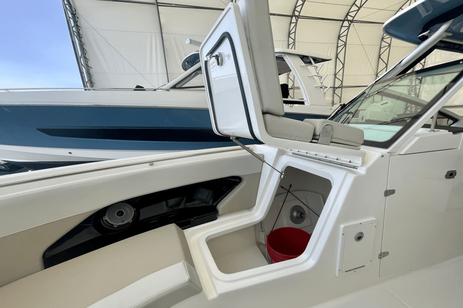 2025 Boston Whaler 280 Vantage Image Thumbnail #29