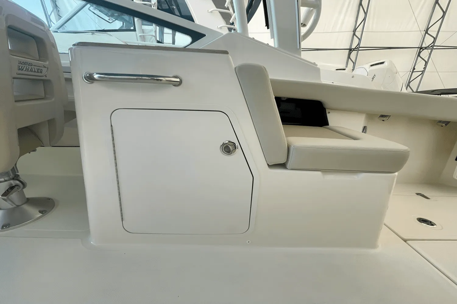 2025 Boston Whaler 280 Vantage Image Thumbnail #10
