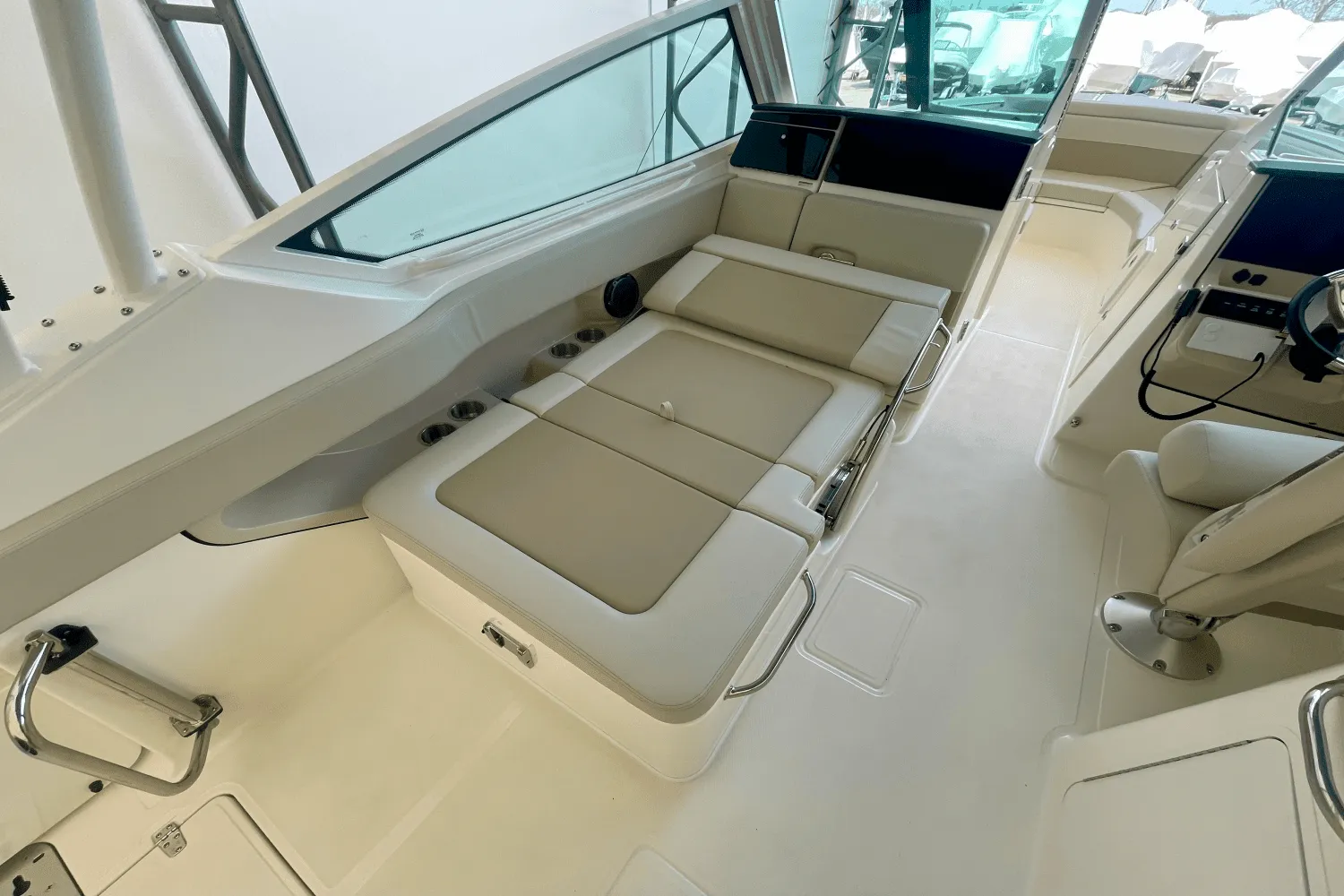 2025 Boston Whaler 280 Vantage Image Thumbnail #14