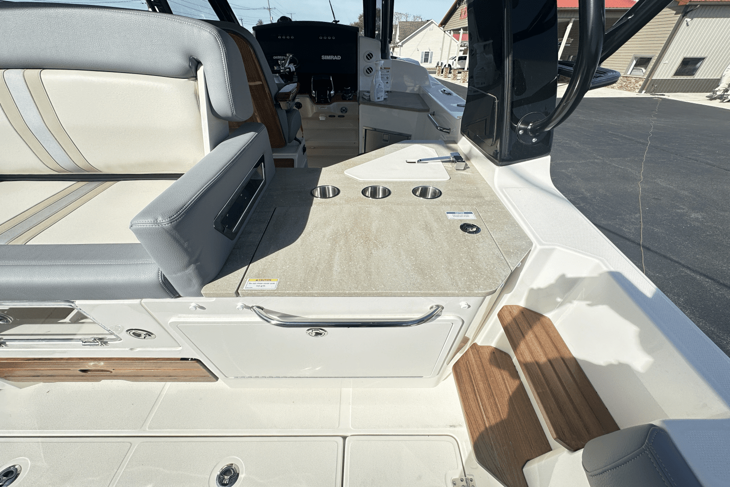 2025 Boston Whaler 350 Realm Image Thumbnail #2