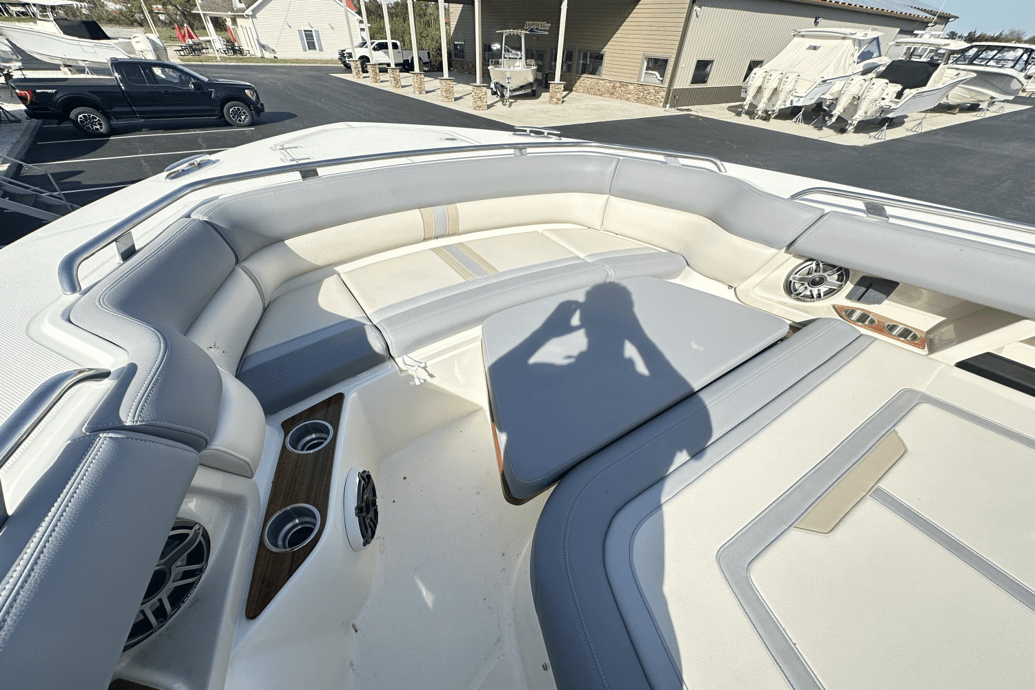 2025 Boston Whaler 350 Realm Image Thumbnail #17