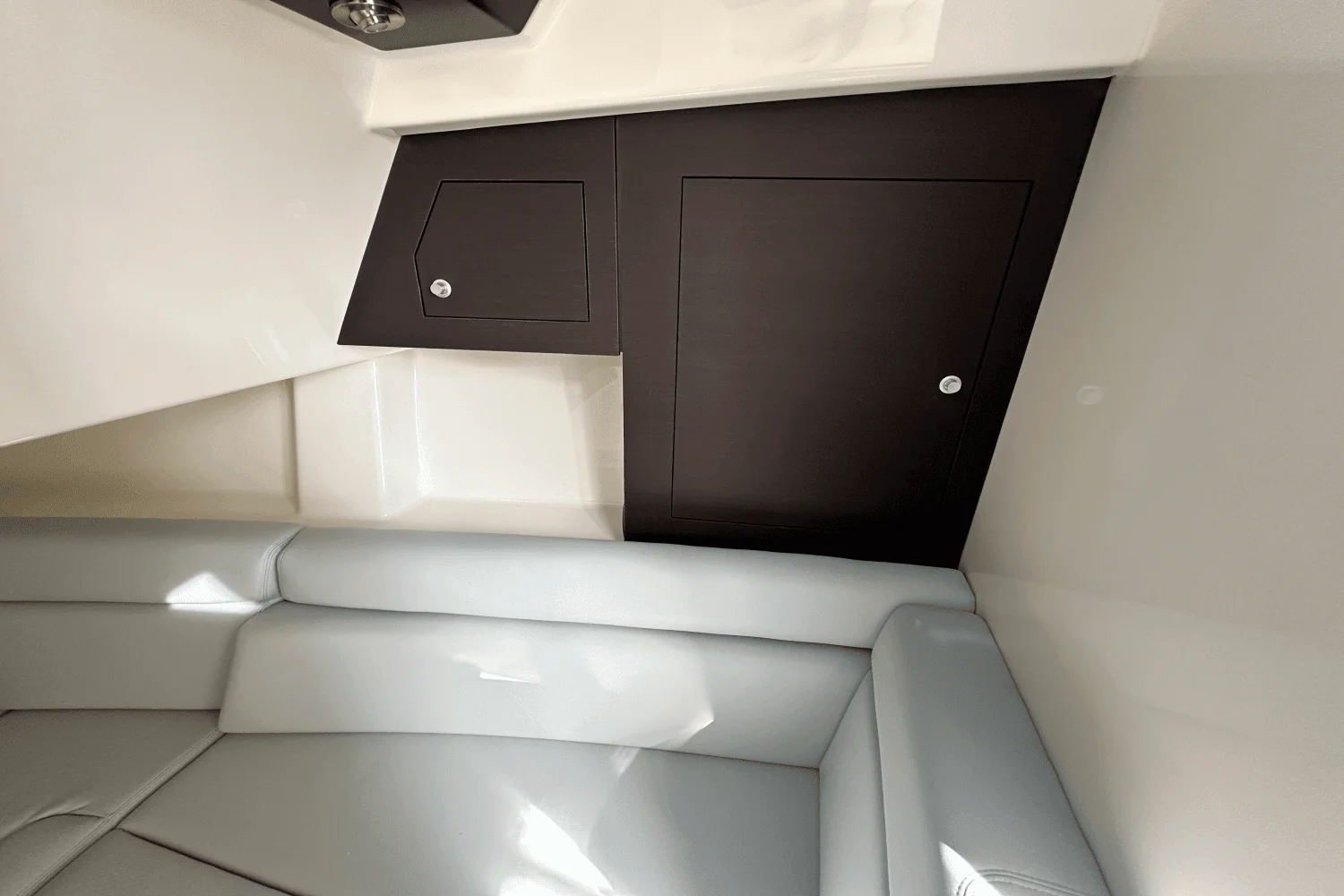 2025 Boston Whaler 350 Realm Image Thumbnail #34