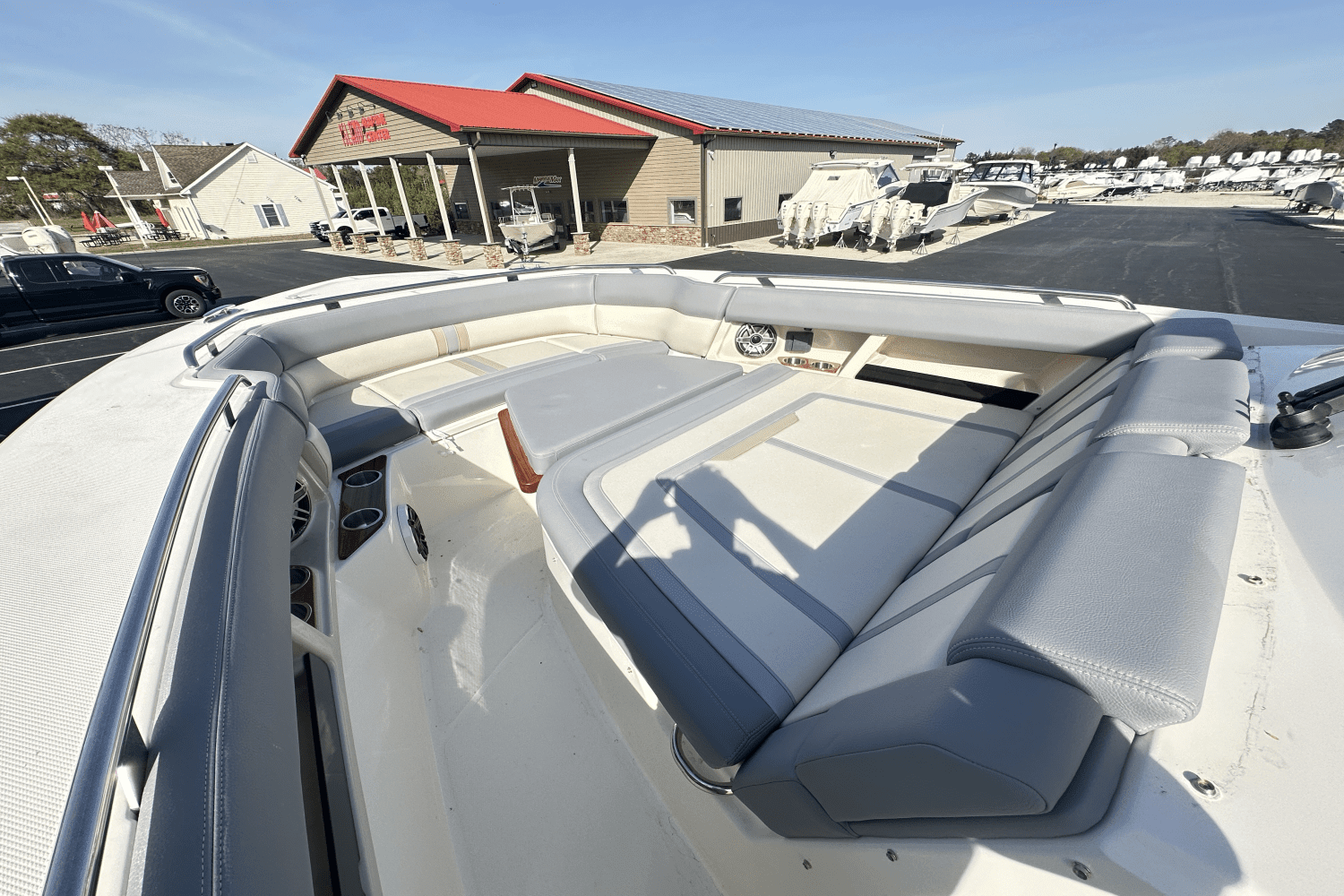2025 Boston Whaler 350 Realm Image Thumbnail #16