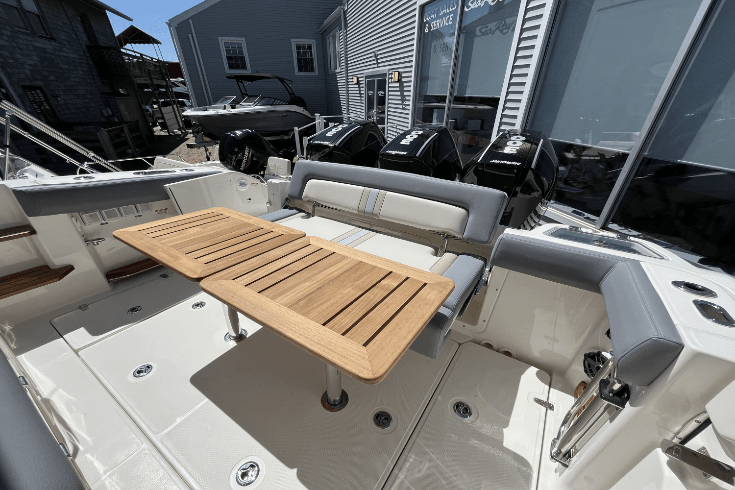 2025 Boston Whaler 350 Realm Image Thumbnail #5