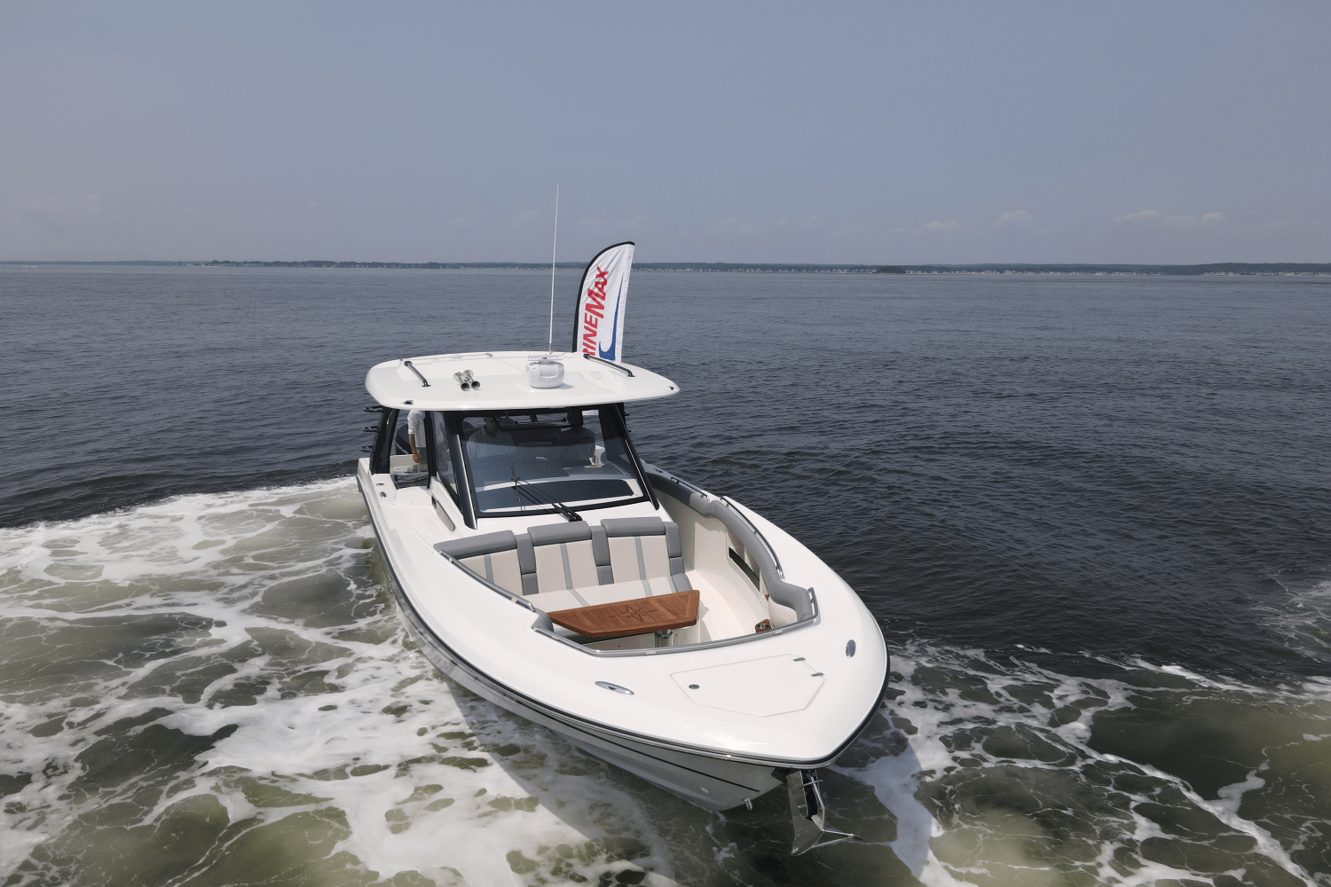 2025 Boston Whaler 350 Realm Image Thumbnail #3