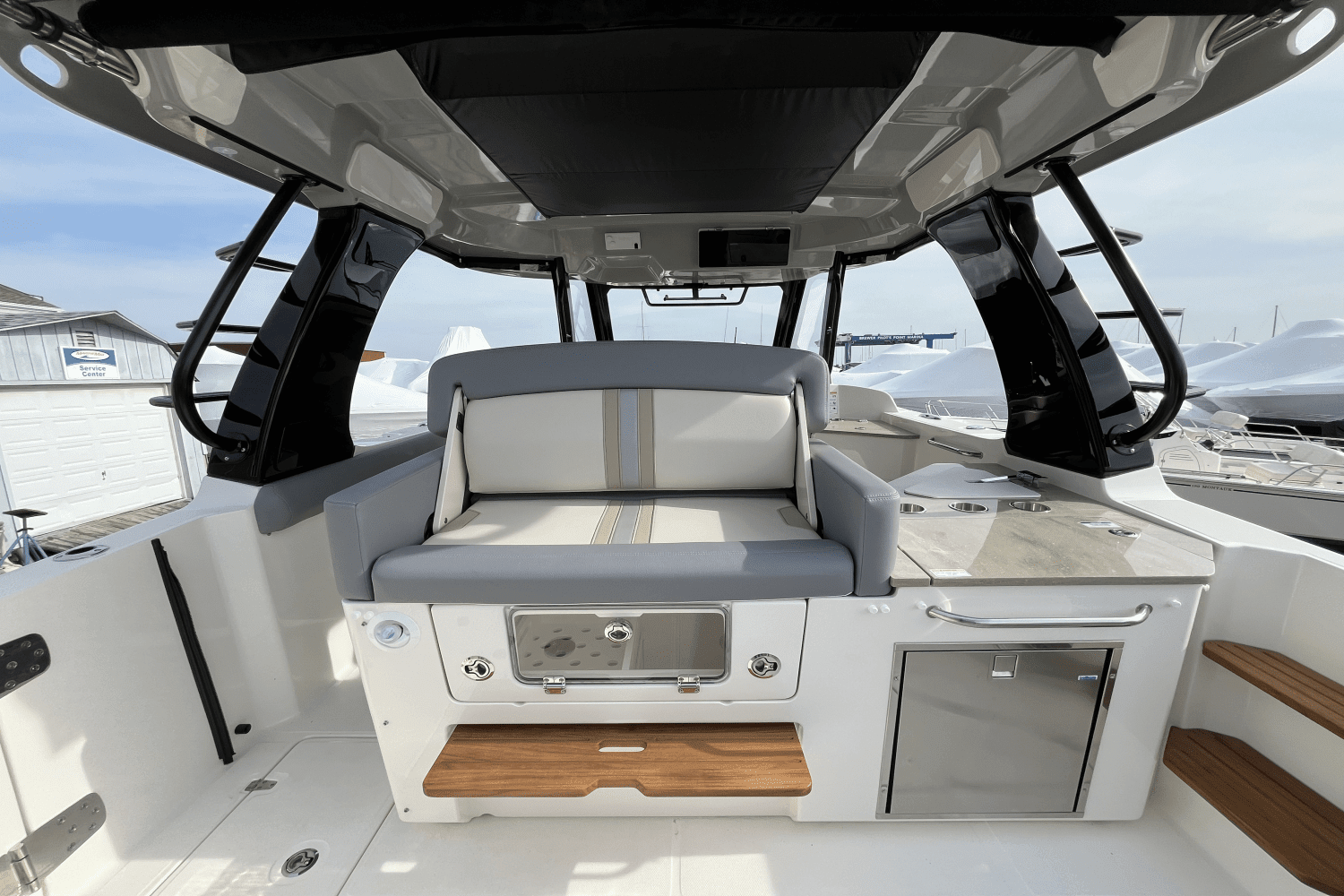2025 Boston Whaler 350 Realm Image Thumbnail #13
